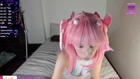 Snapshot of alien_universe chatting on February 26, 11:48 pm Aiko  Independent Model  online show from February 26, 11:48 pm