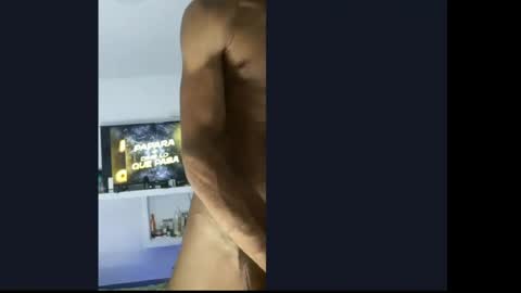 Snapshot of alienbigcock_01 chatting on August 1, 3:55 pm My name is Andrs and Im 18 years old. online show from August 1, 3:55 pm