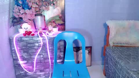 Snapshot of aliexagrey chatting on May 16, 10:01 am aliexagrey online show from May 16, 10:01 am