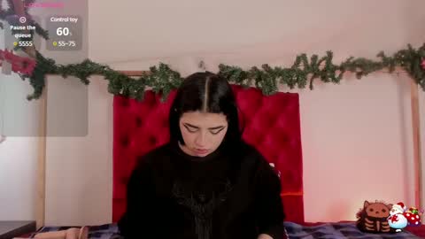 aliice_walker_ online show from December 10, 1:22 pm