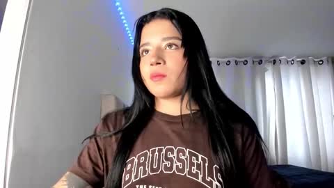 aliice_walker_ online show from October 20, 8:42 pm