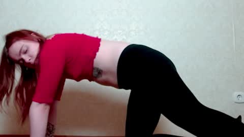Snapshot of aliiice_stone chatting on June 2, 6:54 pm Alice online show from June 2, 6:54 pm