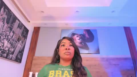 Snapshot of aliisson_cruz chatting on August 4, 12:19 pm Alisson online show from August 4, 12:19 pm