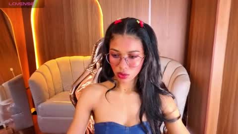 alina_b_ online show from April 16, 8:09 pm