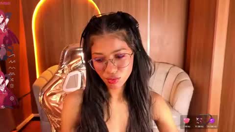 alina_b_ online show from June 10, 1:10 pm