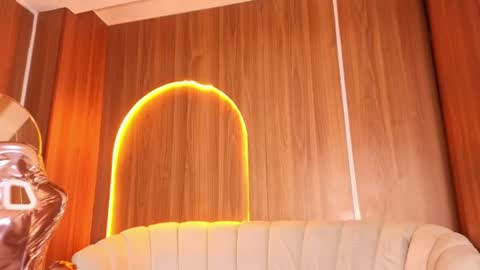 alina_b_ online show from June 14, 1:36 am