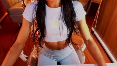 alina_b_ online show from July 23, 1:58 am