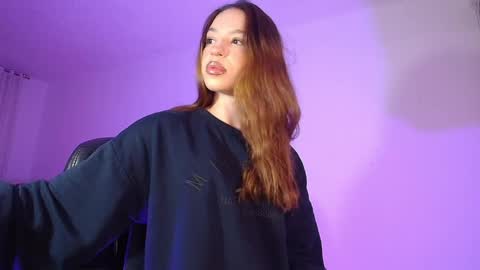 Snapshot of alina_lee01 chatting on April 21, 12:34 am NYX online show from April 21, 12:34 am