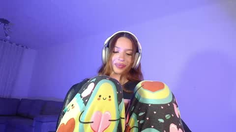 Snapshot of alina_lee01 chatting on April 28, 2:27 am NYX online show from April 28, 2:27 am