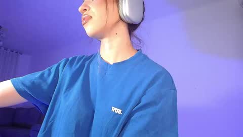 Snapshot of alina_lee01 chatting on May 28, 1:36 am NYX online show from May 28, 1:36 am