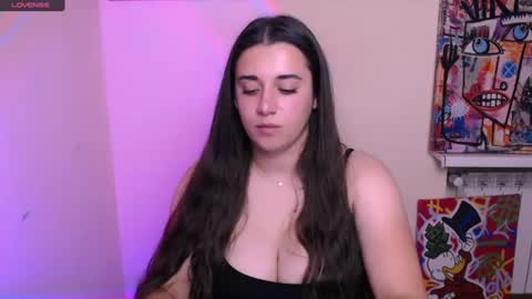 Snapshot of alinaasti_ chatting on June 18, 9:14 am Alina online show from June 18, 9:14 am