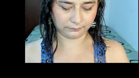 Snapshot of alinabozz1 chatting on July 7, 4:15 am alinabozz1 online show from July 7, 4:15 am