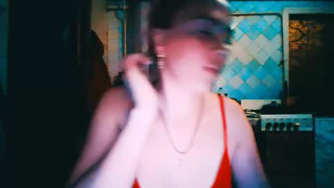 Snapshot of alinafrey_ chatting on June 9, 7:36 pm Alina online show from June 9, 7:36 pm