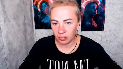 Snapshot of alinafrey_ chatting on July 12, 4:58 am Alina online show from July 12, 4:58 am