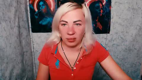 Snapshot of alinafrey_ chatting on July 24, 4:32 am Alina online show from July 24, 4:32 am