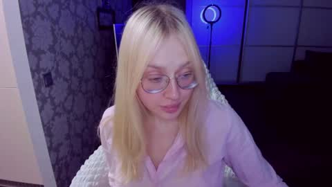 Snapshot of alinaocean chatting on May 11, 6:27 pm alinaocean online show from May 11, 6:27 pm