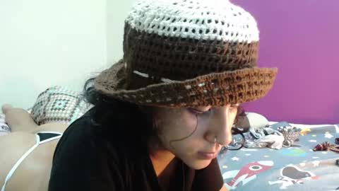 Snapshot of alinawoolf_ chatting on May 14, 6:20 am Ali online show from May 14, 6:20 am