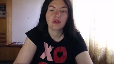 Snapshot of alinaxjames chatting on April 21, 9:15 am AlinaxJames online show from April 21, 9:15 am