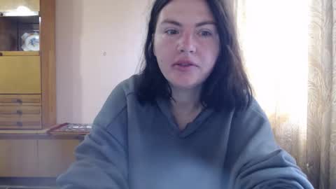 Snapshot of alinaxjames chatting on May 14, 8:43 am AlinaxJames online show from May 14, 8:43 am