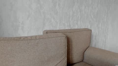 Snapshot of alinegreeeen chatting on December 2, 7:14 am Aline Greeeen online show from December 2, 7:14 am