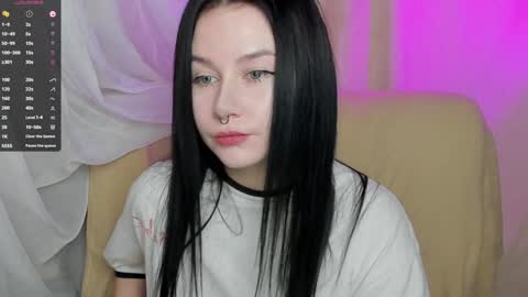 Snapshot of alinegreeeen chatting on January 29, 12:12 am Aline Greeeen online show from January 29, 12:12 am