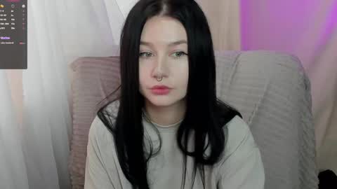 Snapshot of alinegreeeen chatting on February 10, 3:35 am Aline Greeeen online show from February 10, 3:35 am