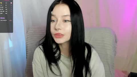 Snapshot of alinegreeeen chatting on February 22, 1:44 am Aline Greeeen online show from February 22, 1:44 am