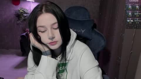 Aline Greeeen online show from March 1, 3:14 pm