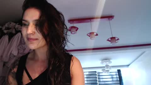 alipetite online show from August 3, 10:35 pm