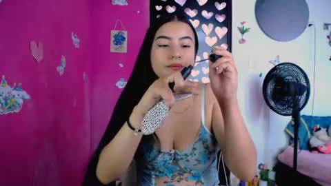 Snapshot of alis_jones__ chatting on June 17, 2:51 pm Alis jines online show from June 17, 2:51 pm