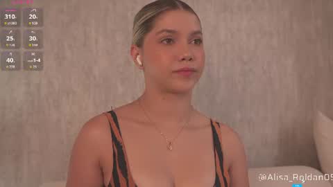 Snapshot of alisa_roldan chatting on June 26, 1:04 pm online show from June 26, 1:04 pm