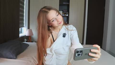 Alice                                   Fansly Alisa01 online show from May 13, 2:42 am