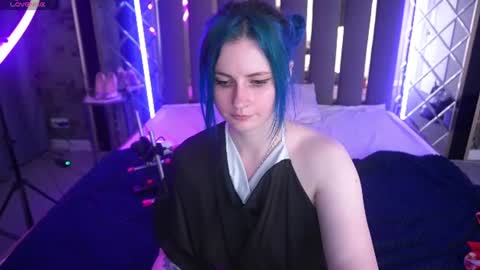 alisagrace online show from June 15, 7:10 am