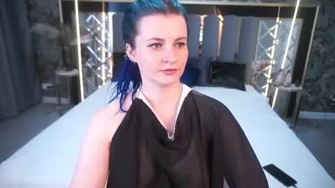 alisagrace online show from August 5, 1:14 pm
