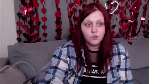 Snapshot of alisawoods_ chatting on February 15, 1:52 pm Alisa online show from February 15, 1:52 pm