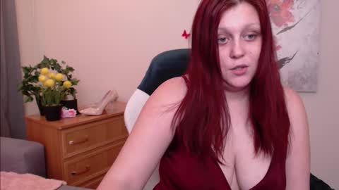 Snapshot of alisawoods_ chatting on February 21, 1:45 pm Alisa online show from February 21, 1:45 pm