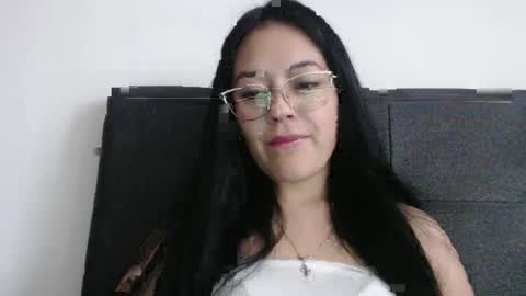 alisha_9997 online show from October 1, 9:32 pm