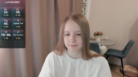 Snapshot of alisha_ley chatting on May 11, 2:56 pm Alya online show from May 11, 2:56 pm