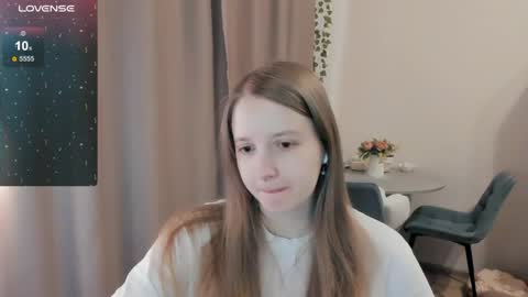 Snapshot of alisha_ley chatting on May 12, 1:08 pm Alya online show from May 12, 1:08 pm