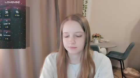 Snapshot of alisha_ley chatting on May 30, 4:42 am Alya online show from May 30, 4:42 am