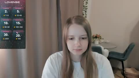 Snapshot of alisha_ley chatting on June 17, 10:17 am Alya online show from June 17, 10:17 am