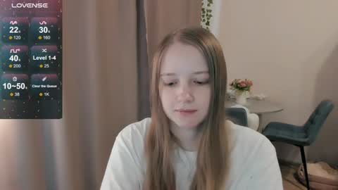Snapshot of alisha_ley chatting on June 20, 11:13 am Alya online show from June 20, 11:13 am