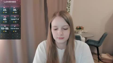 Snapshot of alisha_ley chatting on June 24, 3:11 pm Alya online show from June 24, 3:11 pm