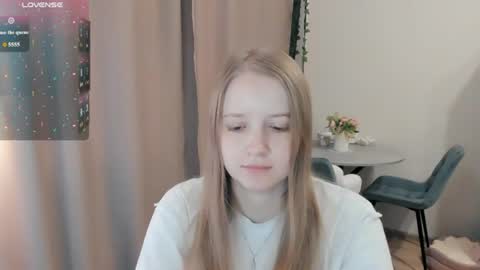 Snapshot of alisha_ley chatting on July 12, 9:11 am Alya online show from July 12, 9:11 am