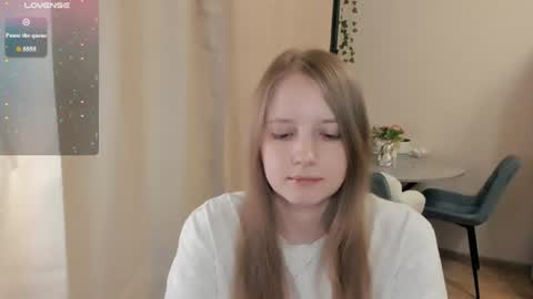 Snapshot of alisha_ley chatting on July 23, 9:02 pm Alya online show from July 23, 9:02 pm