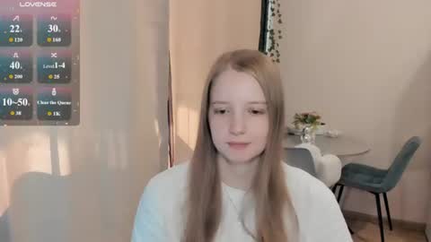 Snapshot of alisha_ley chatting on July 26, 7:04 am Alya online show from July 26, 7:04 am