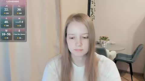Snapshot of alisha_ley chatting on July 28, 6:31 am Alya online show from July 28, 6:31 am