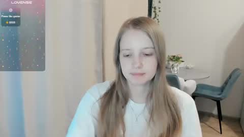 Snapshot of alisha_ley chatting on July 28, 6:20 pm Alya online show from July 28, 6:20 pm