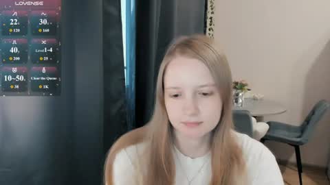 Snapshot of alisha_ley chatting on July 31, 5:45 pm Alya online show from July 31, 5:45 pm