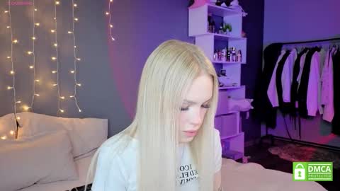 Snapshot of alishaaneta chatting on November 21, 11:20 am Alisha online show from November 21, 11:20 am